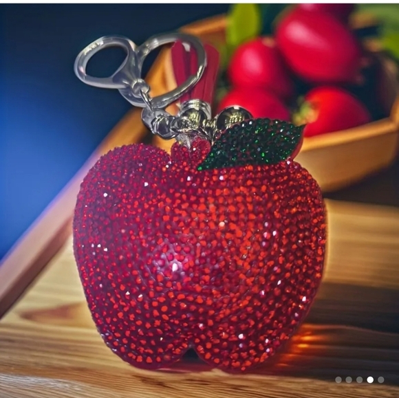 🆕️🍎RHINESTONE APPLE HANDBAG CHARM / KEYCHAIN🍎 - Picture 7 of 7